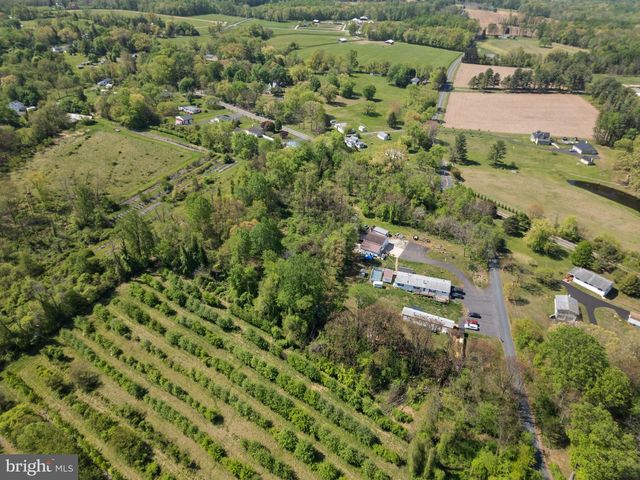 2302 CASTLETON RD, Darlington, MD 21034