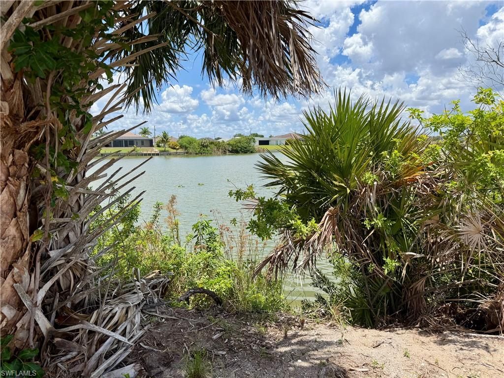 907 NW 19th PL, CAPE CORAL, FL 33993 — photo 5