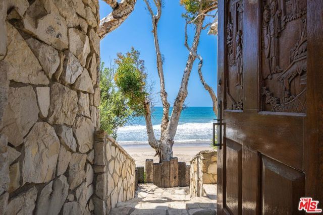 18842 Pacific Coast Highway, Malibu, CA 90265