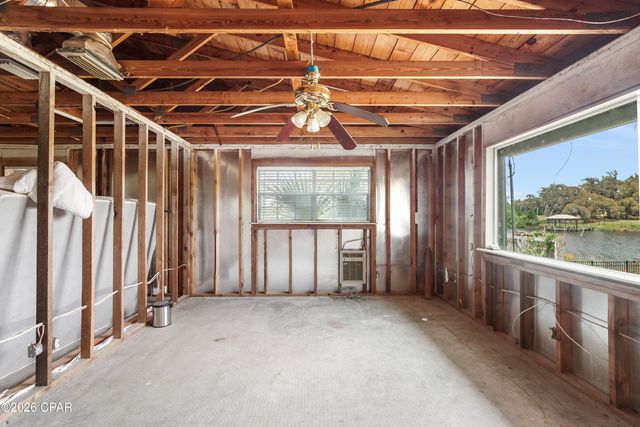 1803 E 9th Street, Lynn Haven, FL 32444