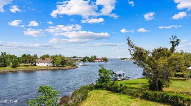 1803 E 9th Street, Lynn Haven, FL 32444