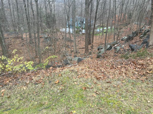 14 Amalfi Drive, Cortlandt Manor, NY 10567