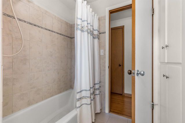 2714 N ELMWOOD COURT, Appleton, WI 54911