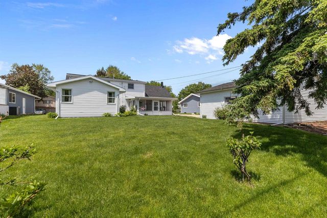 2714 N ELMWOOD COURT, Appleton, WI 54911