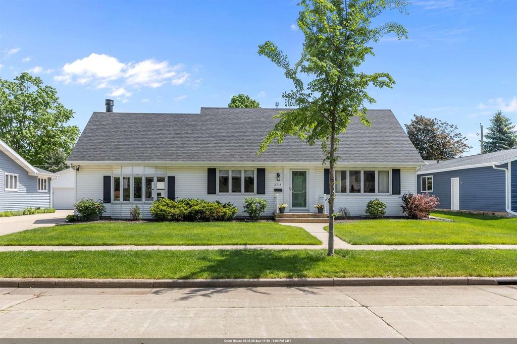 2714 N ELMWOOD COURT, Appleton, WI 54911