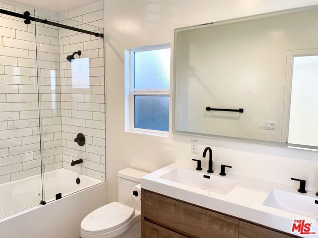 5222 Whitsett Avenue, Valley Village, CA 91607