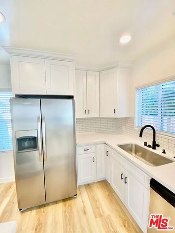 5222 Whitsett Avenue, Valley Village, CA 91607