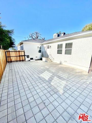 5222 Whitsett Avenue, Valley Village, CA 91607