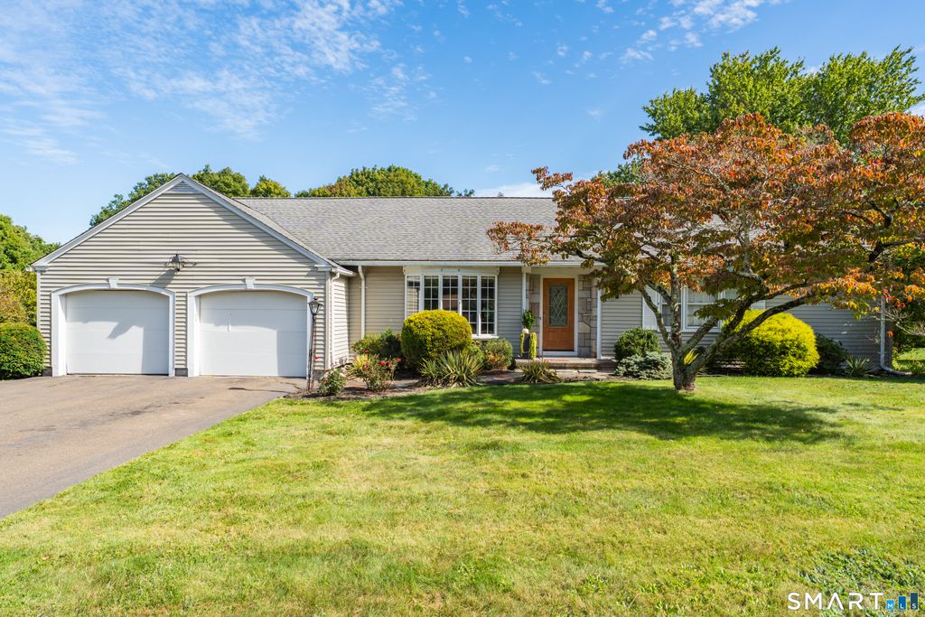 1085 Dunbar Hill Road, Hamden, CT 06514
