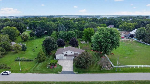 4956 Enchanted Valley Road, Middleton, WI 53562