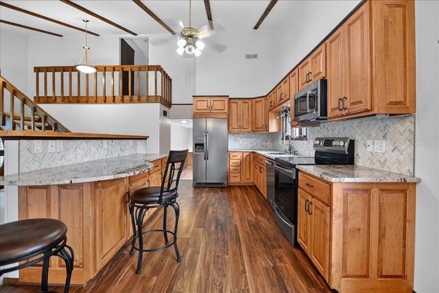 4956 Enchanted Valley Road, Middleton, WI 53562