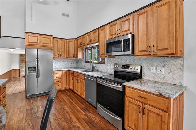 4956 Enchanted Valley Road, Middleton, WI 53562
