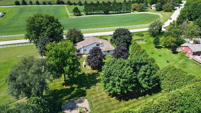 4956 Enchanted Valley Road, Middleton, WI 53562
