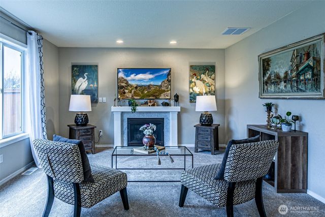 5490 Park Place Loop SE, Lacey, WA 98503