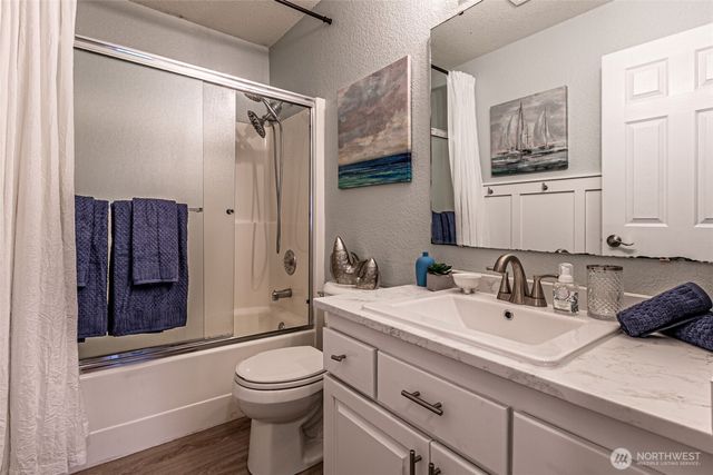 5490 Park Place Loop SE, Lacey, WA 98503