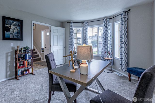 5490 Park Place Loop SE, Lacey, WA 98503