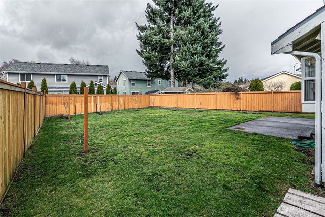 5490 Park Place Loop SE, Lacey, WA 98503