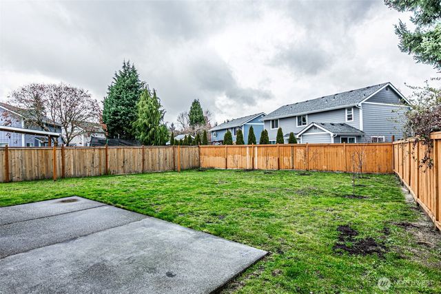 5490 Park Place Loop SE, Lacey, WA 98503