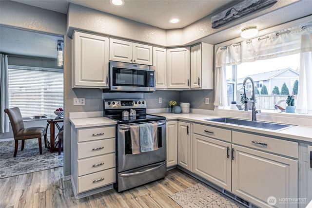 5490 Park Place Loop SE, Lacey, WA 98503