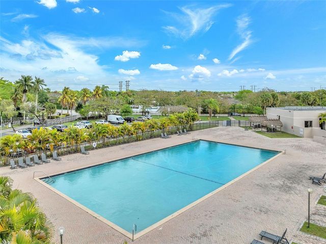 8700 SW 133rd Ave Rd 312, Miami, FL 33183
