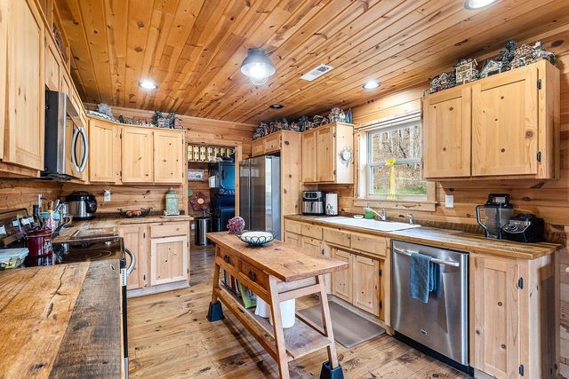 10288 Limekiln Road, Decatur, AR 72722