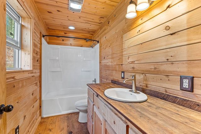 10288 Limekiln Road, Decatur, AR 72722