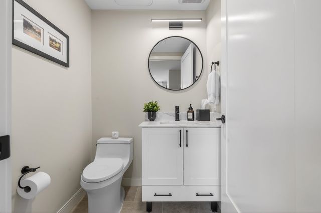 18 Artisan Dr Unit 519, Salem, NH 03079