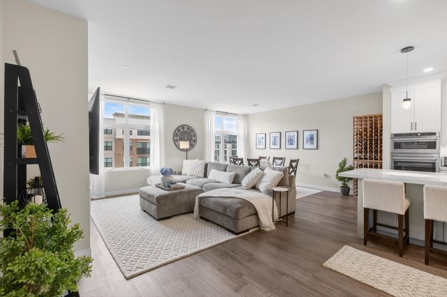 18 Artisan Dr Unit 519, Salem, NH 03079