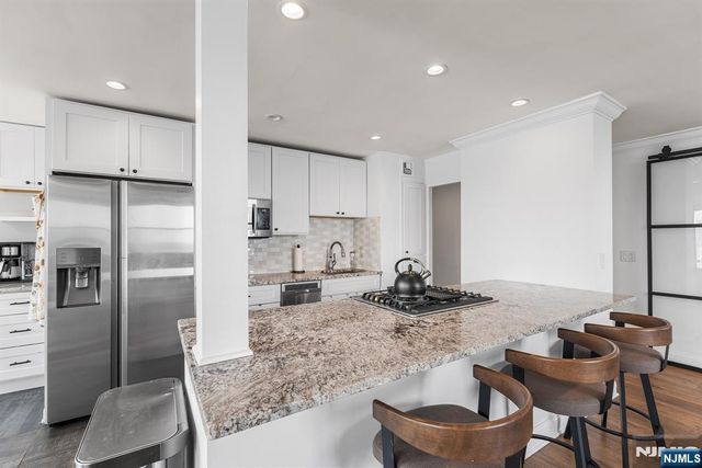 6040 Boulevard East 18c, West New York, NJ 07093