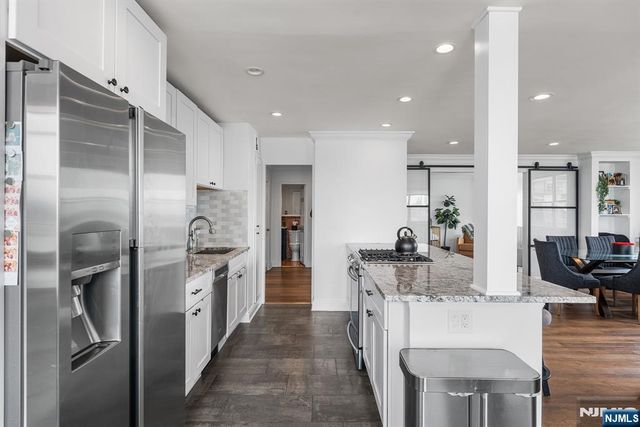 6040 Boulevard East 18c, West New York, NJ 07093