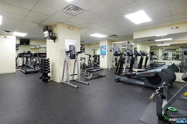 6040 Boulevard East 18c, West New York, NJ 07093