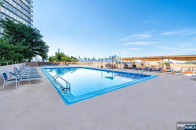 6040 Boulevard East 18c, West New York, NJ 07093