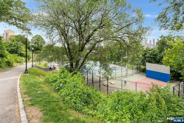 6040 Boulevard East 18c, West New York, NJ 07093