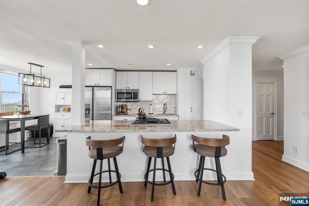 6040 Boulevard East 18c, West New York, NJ 07093