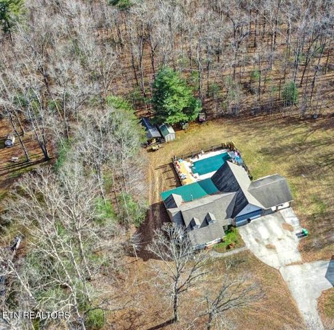 233 Redmon Rd, Wartburg, TN 37887