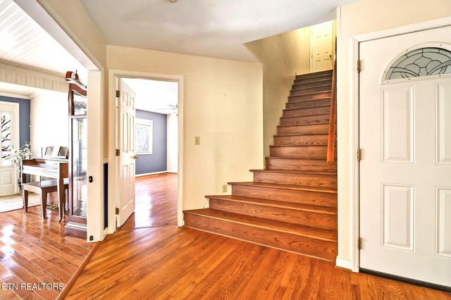 233 Redmon Rd, Wartburg, TN 37887