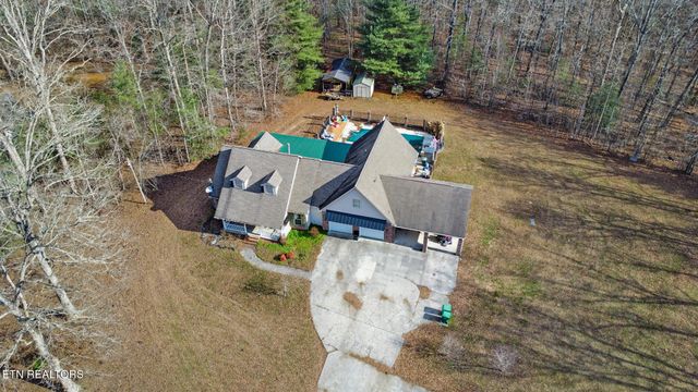 233 Redmon Rd, Wartburg, TN 37887