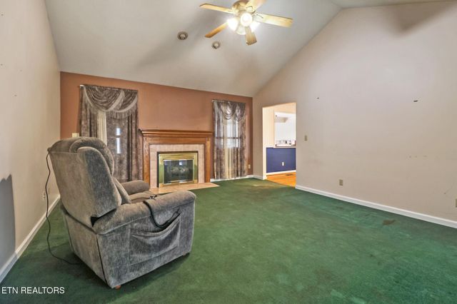 233 Redmon Rd, Wartburg, TN 37887