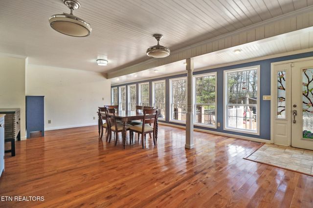 233 Redmon Rd, Wartburg, TN 37887