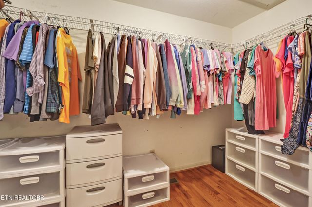 233 Redmon Rd, Wartburg, TN 37887