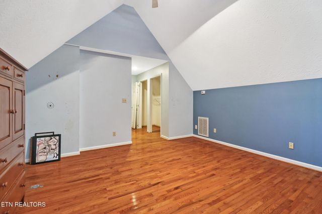 233 Redmon Rd, Wartburg, TN 37887