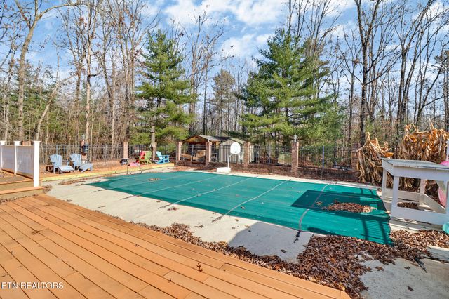 233 Redmon Rd, Wartburg, TN 37887