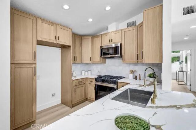 8 Misty Creek, Laguna Hills, CA 92653