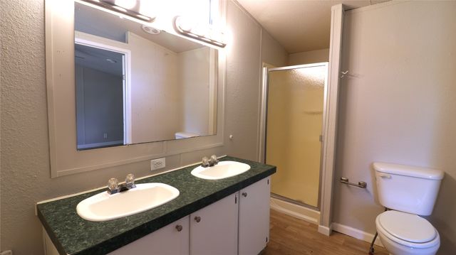 112 Private Road 483, Hillsboro, TX 76645