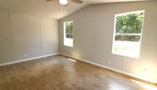 112 Private Road 483, Hillsboro, TX 76645