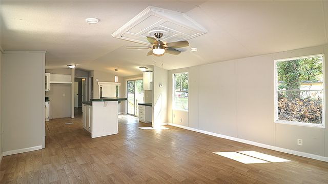 112 Private Road 483, Hillsboro, TX 76645