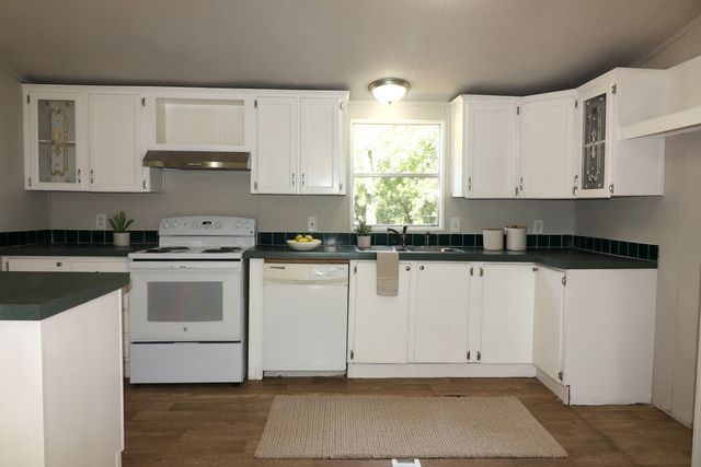 112 Private Road 483, Hillsboro, TX 76645