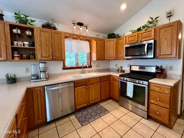 1 Taylor Street, Saratoga Springs, NY 12866
