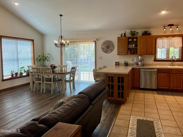 1 Taylor Street, Saratoga Springs, NY 12866