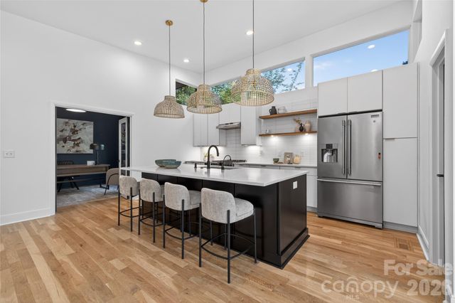 4438 Raney Way, Charlotte, NC 28205